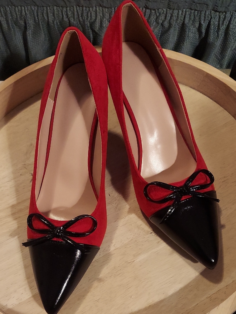 Red and Black Pointed Toe Bow Accent Pump by Shein Sz 10